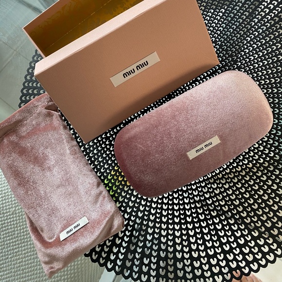 New with tags Miu Miu Cat Eye Sunglasses - Picture 3 of 5